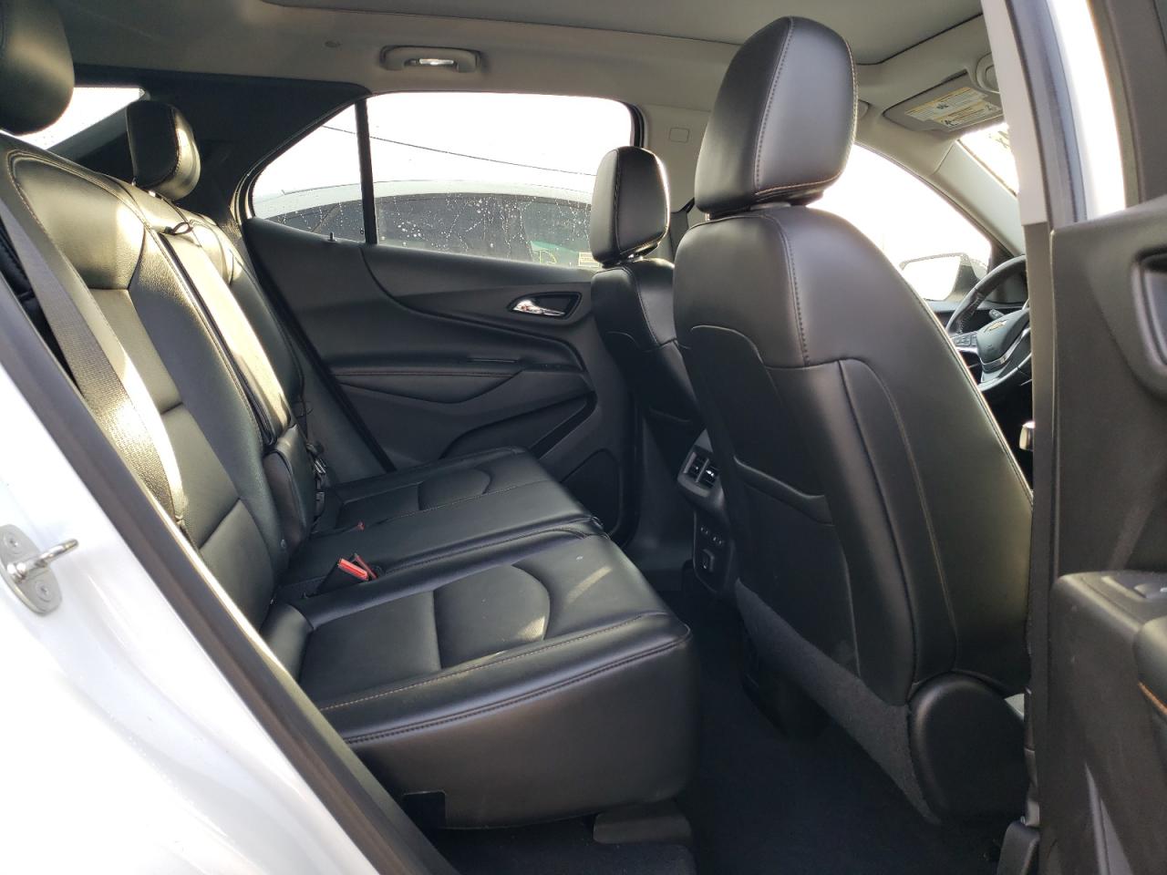 3GNAXYEX2KS638080 2019 Chevrolet Equinox Premier