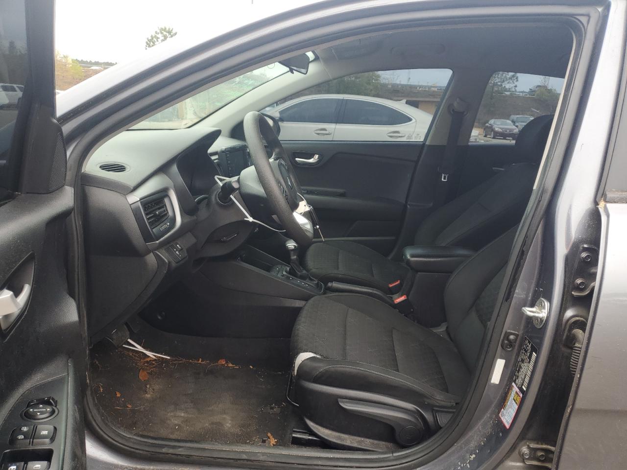 3KPA24AB7KE181338 2019 Kia Rio S