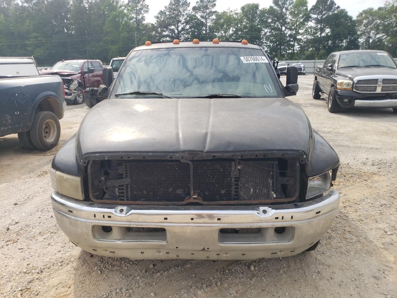 1B7MC3361WJ230711 1998 Dodge Ram 3500