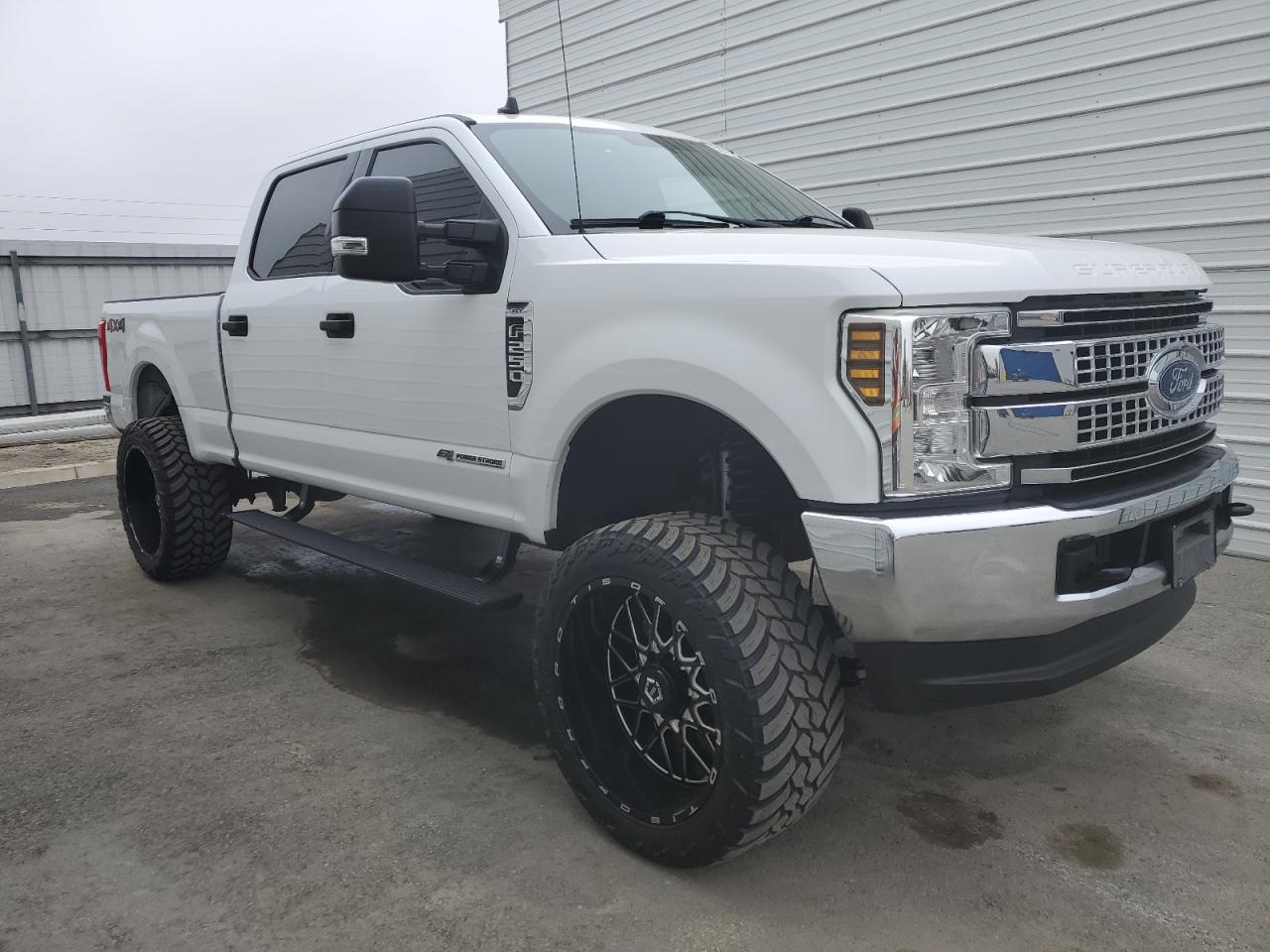 2019 Ford F250 Super Duty vin: 1FT7W2BT6KEC16800