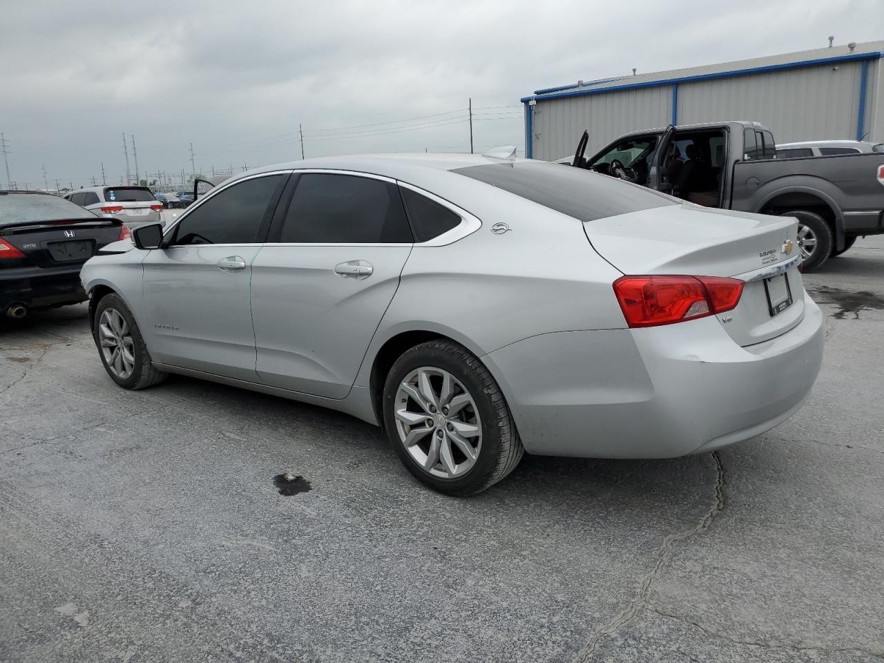 1G1105S33JU148168 2018 Chevrolet Impala Lt