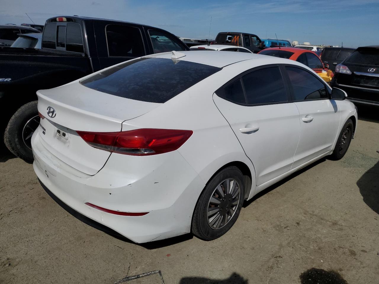 5NPD74LF4JH384969 2018 Hyundai Elantra Se