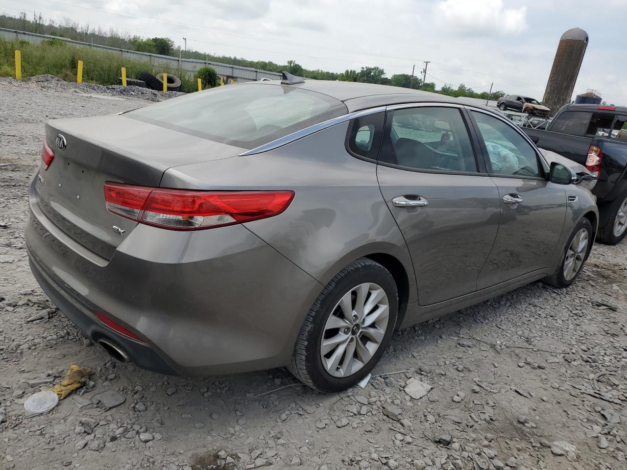 5XXGU4L35JG233503 2018 Kia Optima Ex