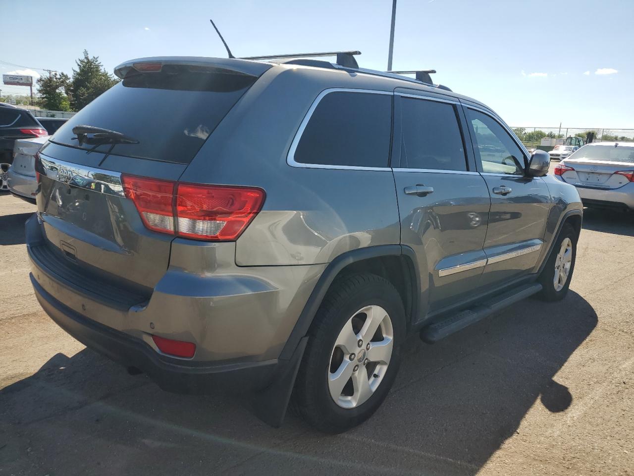 1C4RJFAG2CC330096 2012 Jeep Grand Cherokee Laredo