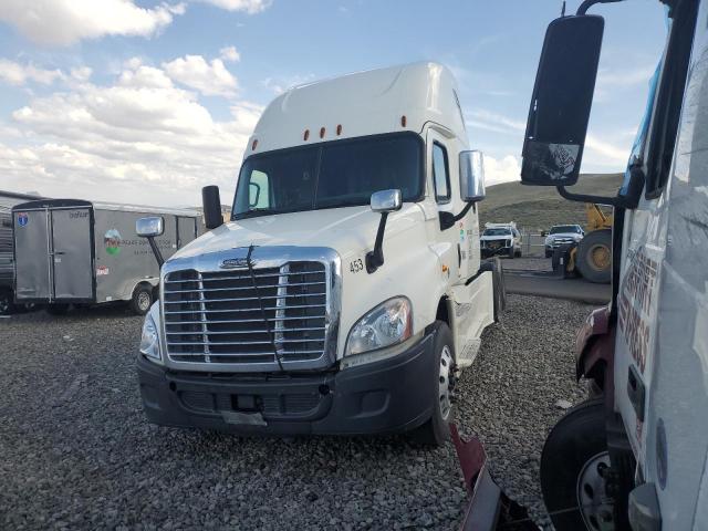 FREIGHTLINER CASCADIA 1 2017 white  diesel 3AKJGLDR1HSHZ6391 photo #4