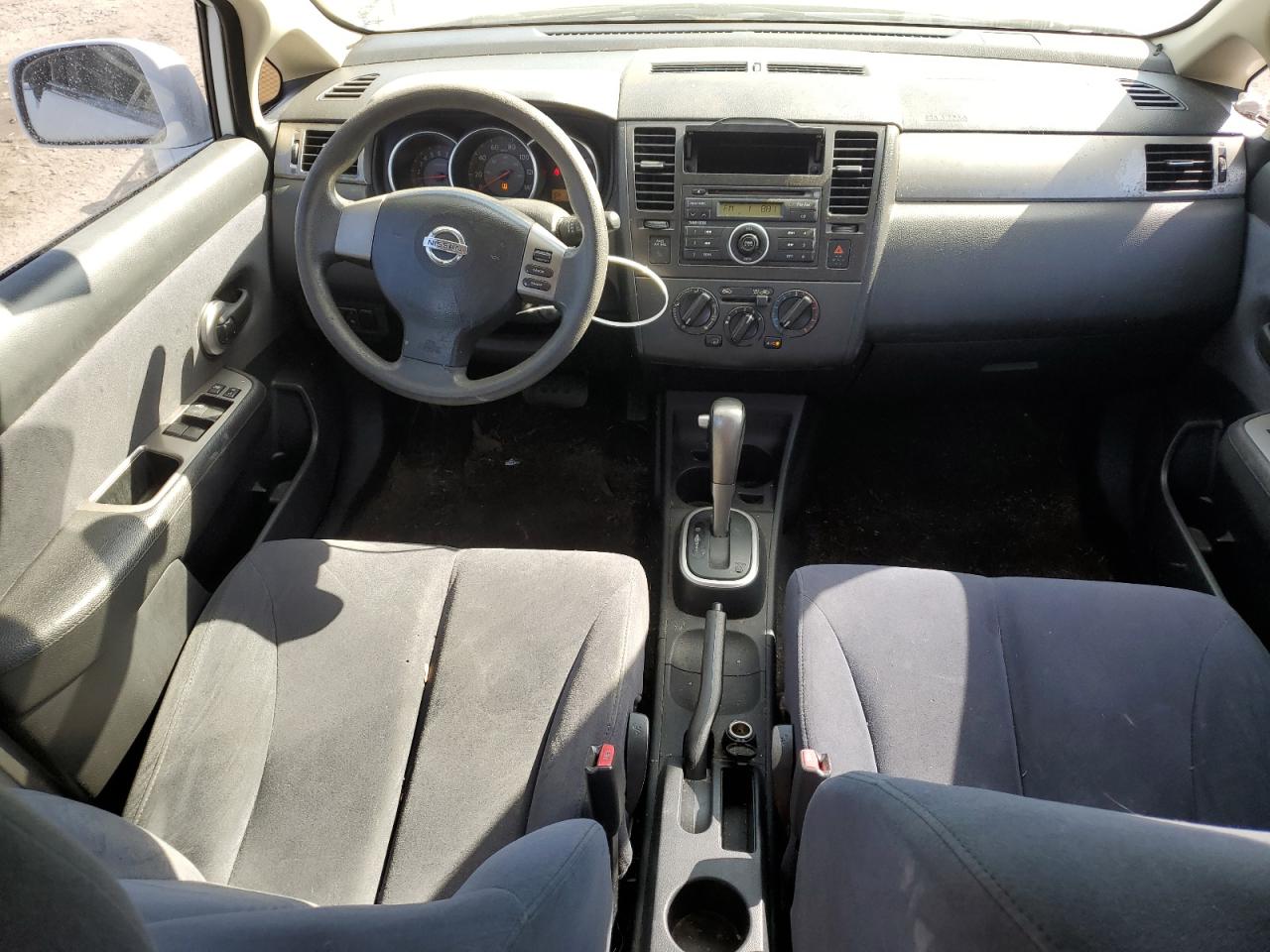 3N1BC11E98L388623 2008 Nissan Versa S