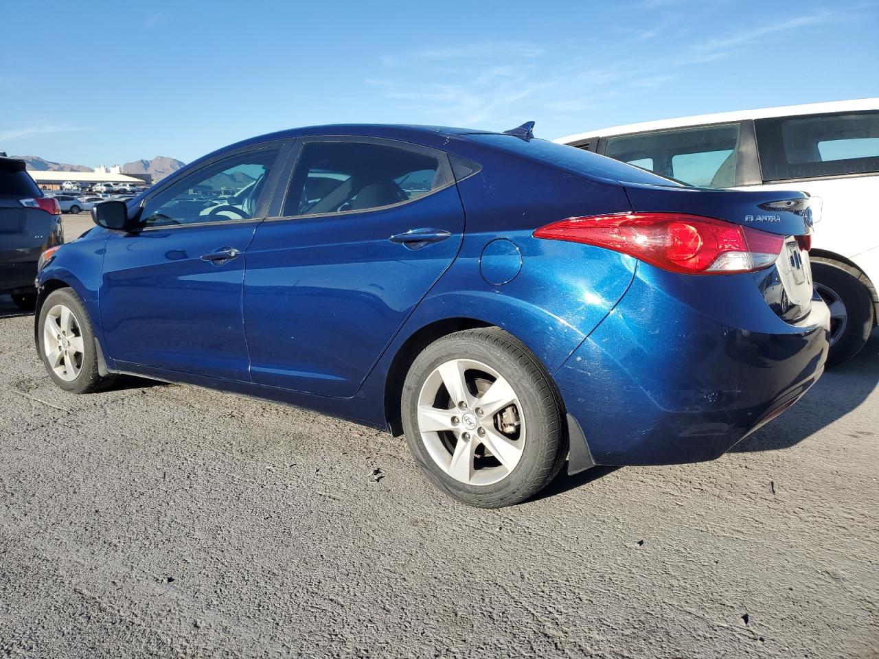 KMHDH4AE7DU642379 2013 Hyundai Elantra Gls