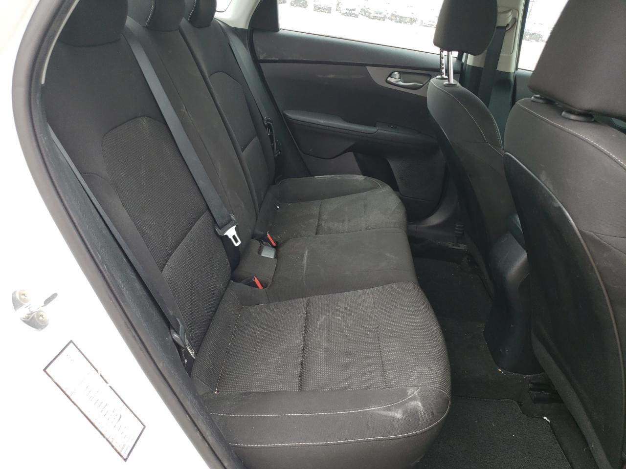 3KPF24AD7ME307322 2021 Kia Forte Fe