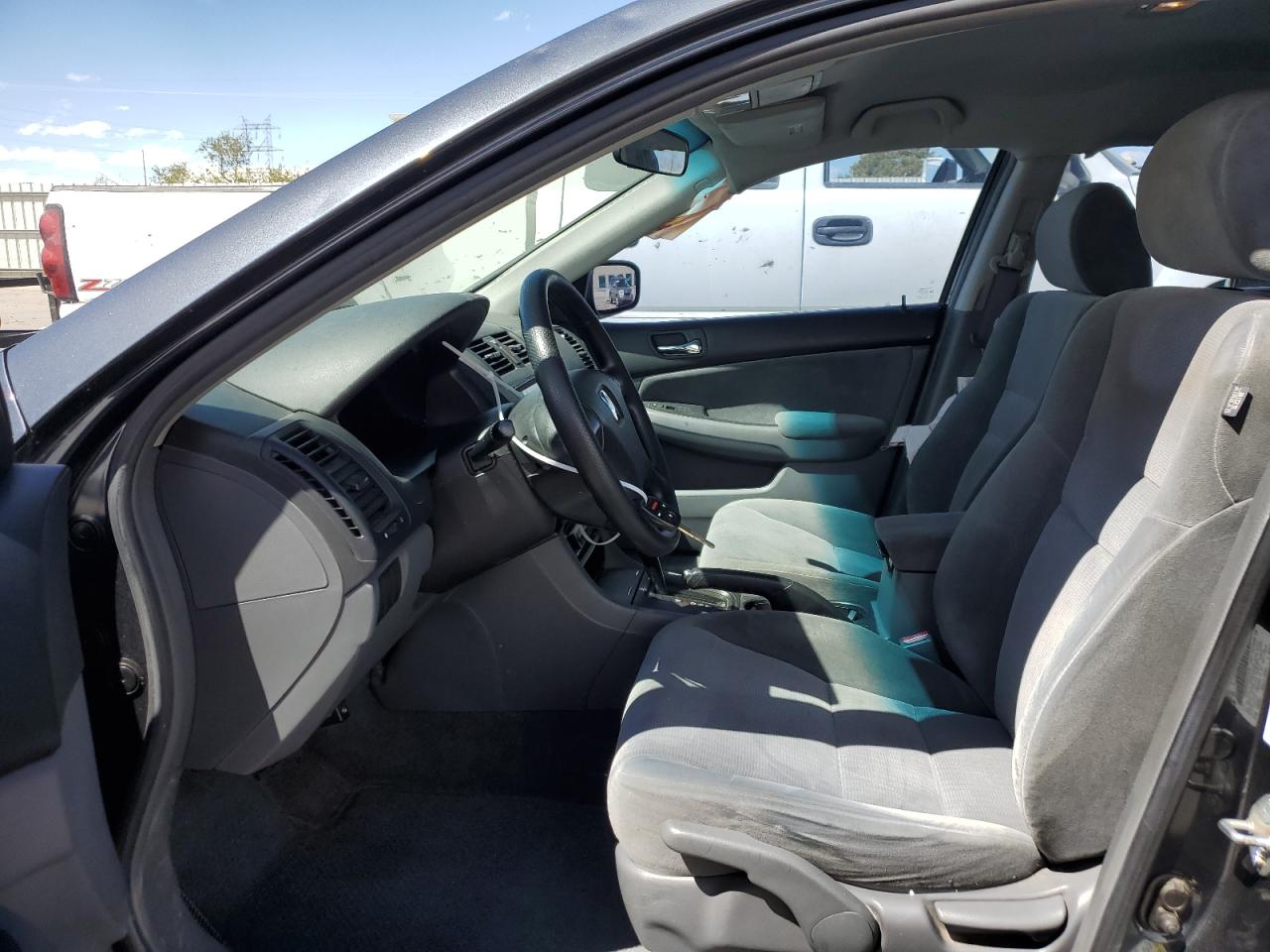 1HGCM56445A179705 2005 Honda Accord Lx