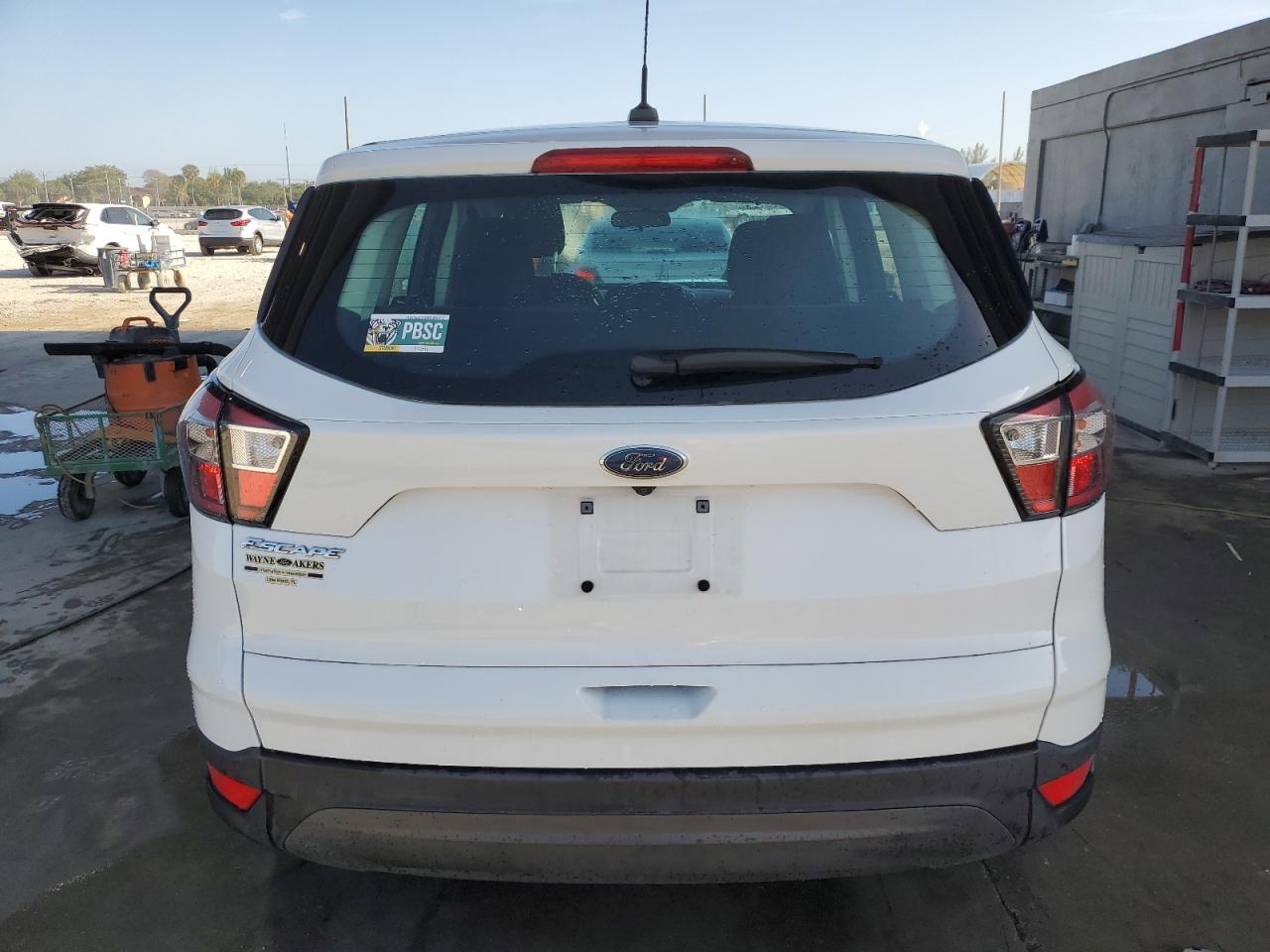 1FMCU0F74JUA07142 FORD ESCAPE 2018