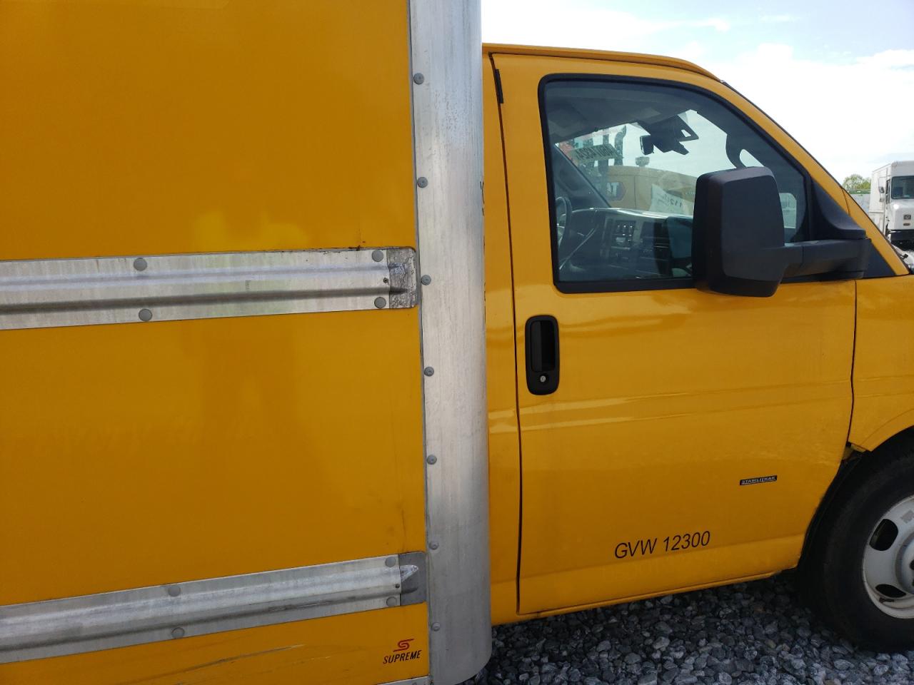 7GZ37TC70NN001598 2022 GMC Savana Cutaway G3500