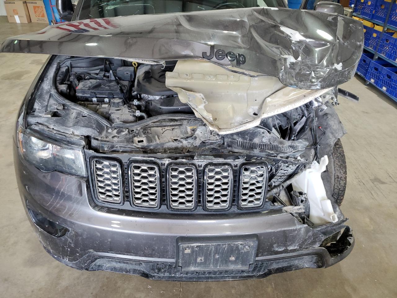 1C4RJEAGXKC857862 2019 Jeep Grand Cherokee Laredo