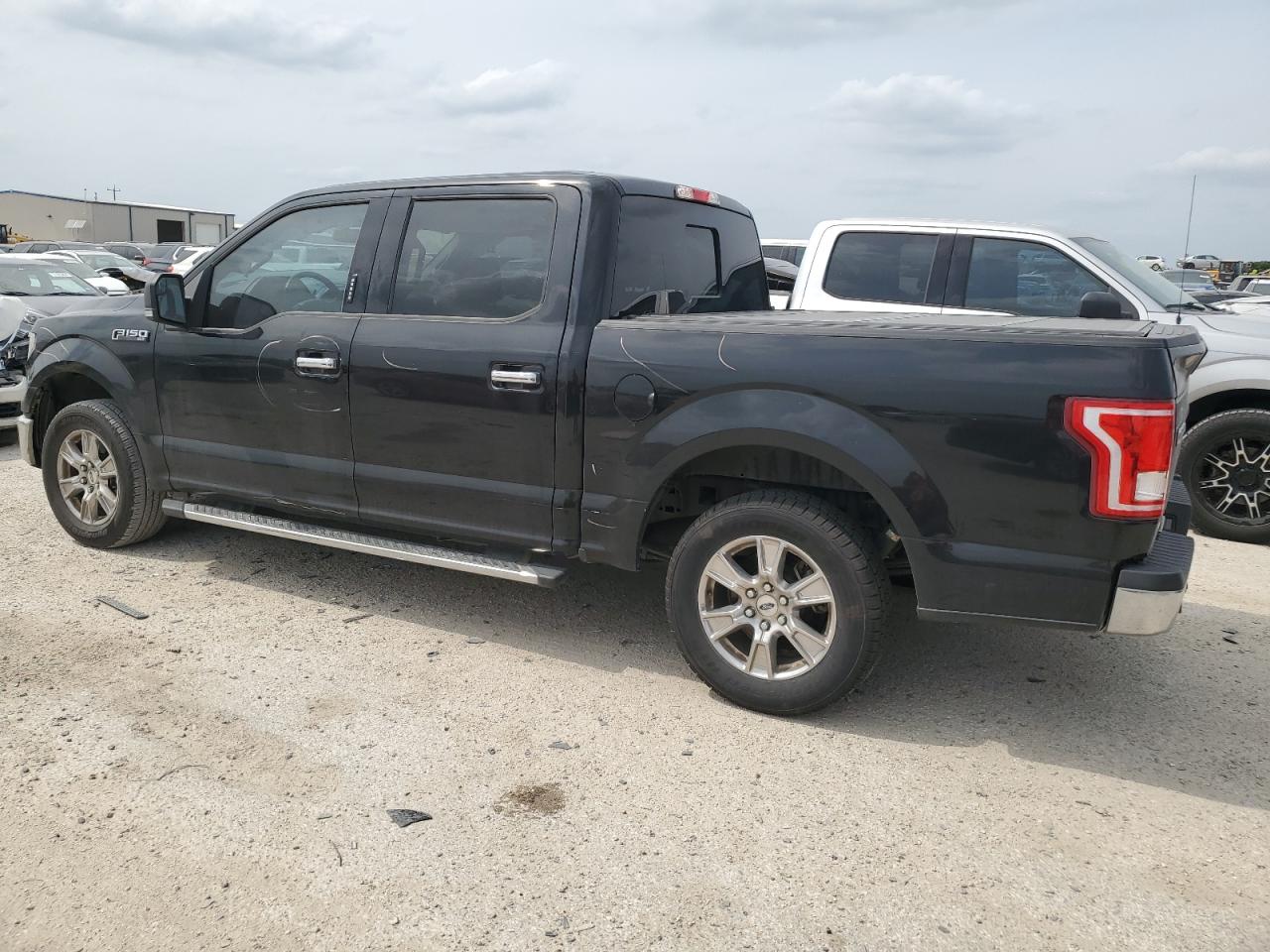 1FTEW1CF7HKE11177 2017 Ford F150 Supercrew