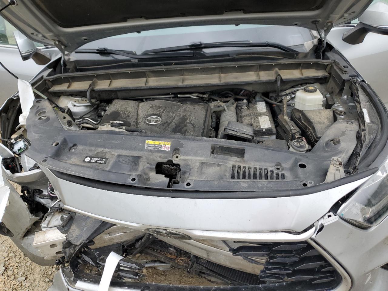 5TDGZRAH1LS502210 2020 Toyota Highlander Xle