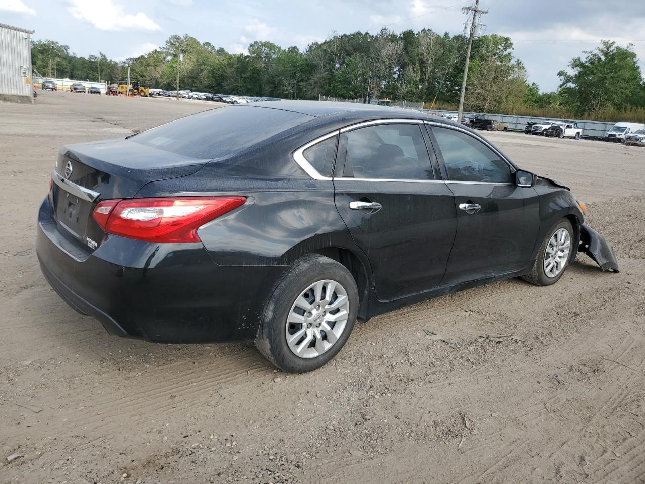 2017 Nissan Altima 2.5 vin: 1N4AL3AP0HC111849