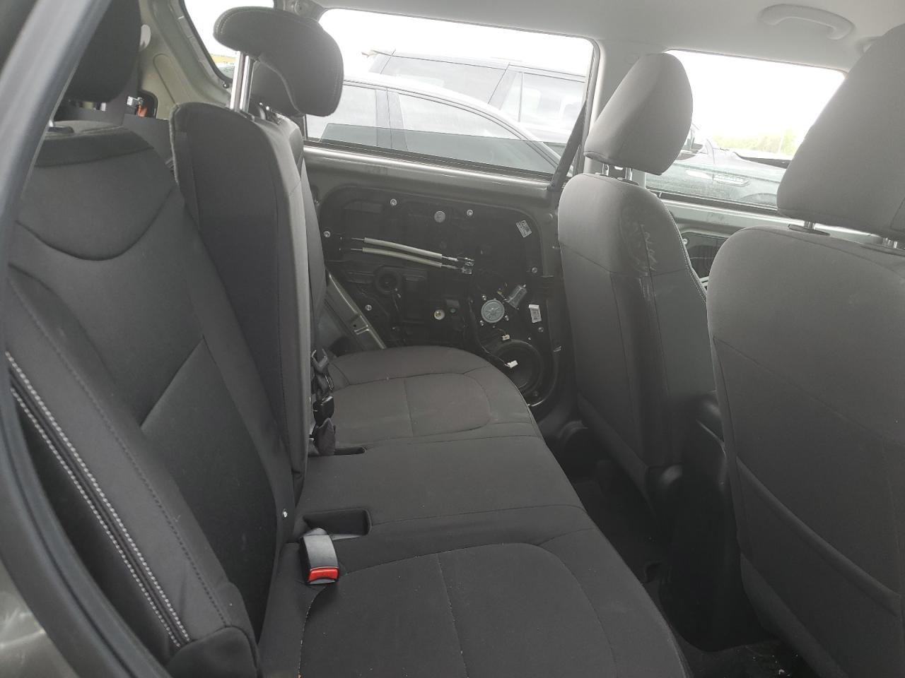 KNDJN2A2XE7013564 2014 Kia Soul