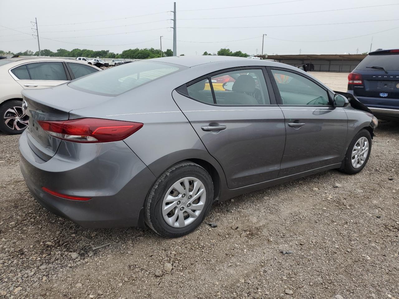 5NPD74LF7JH353778 2018 Hyundai Elantra Se