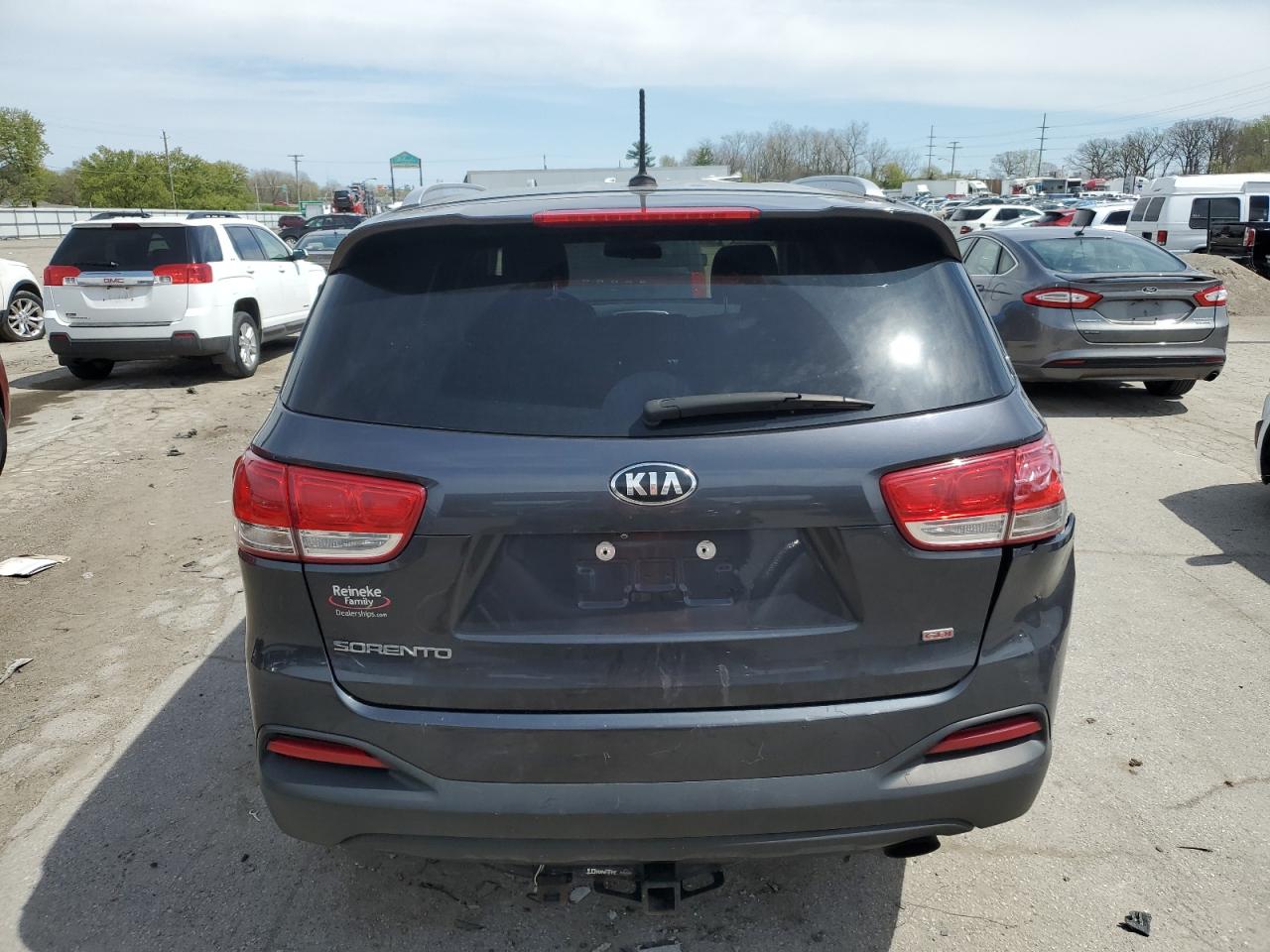 5XYPG4A38HG327391 2017 Kia Sorento Lx