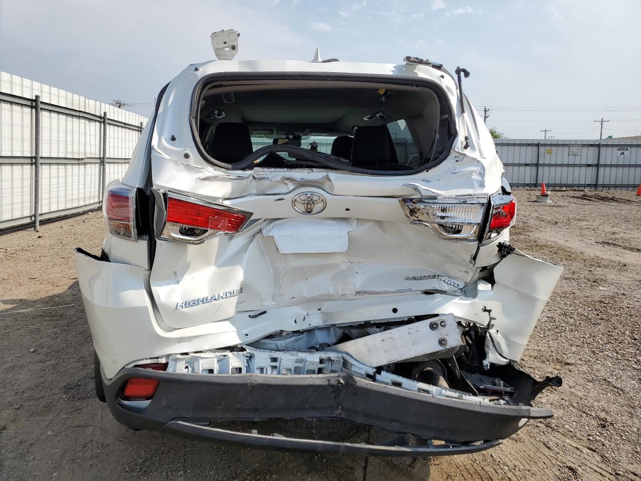 5TDDKRFH2FS190256 2015 Toyota Highlander Limited