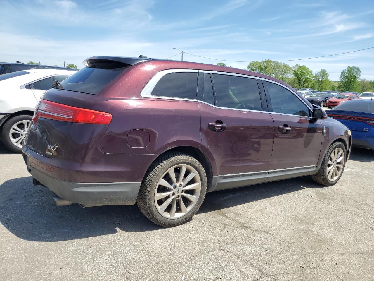 2LMHJ5AT2BBJ54636 2011 Lincoln Mkt