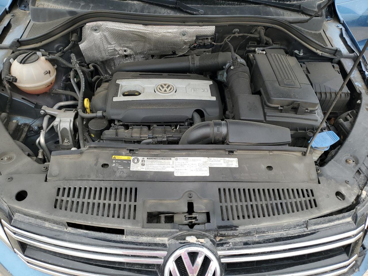 WVGAV7AX7HK035138 2017 Volkswagen Tiguan S