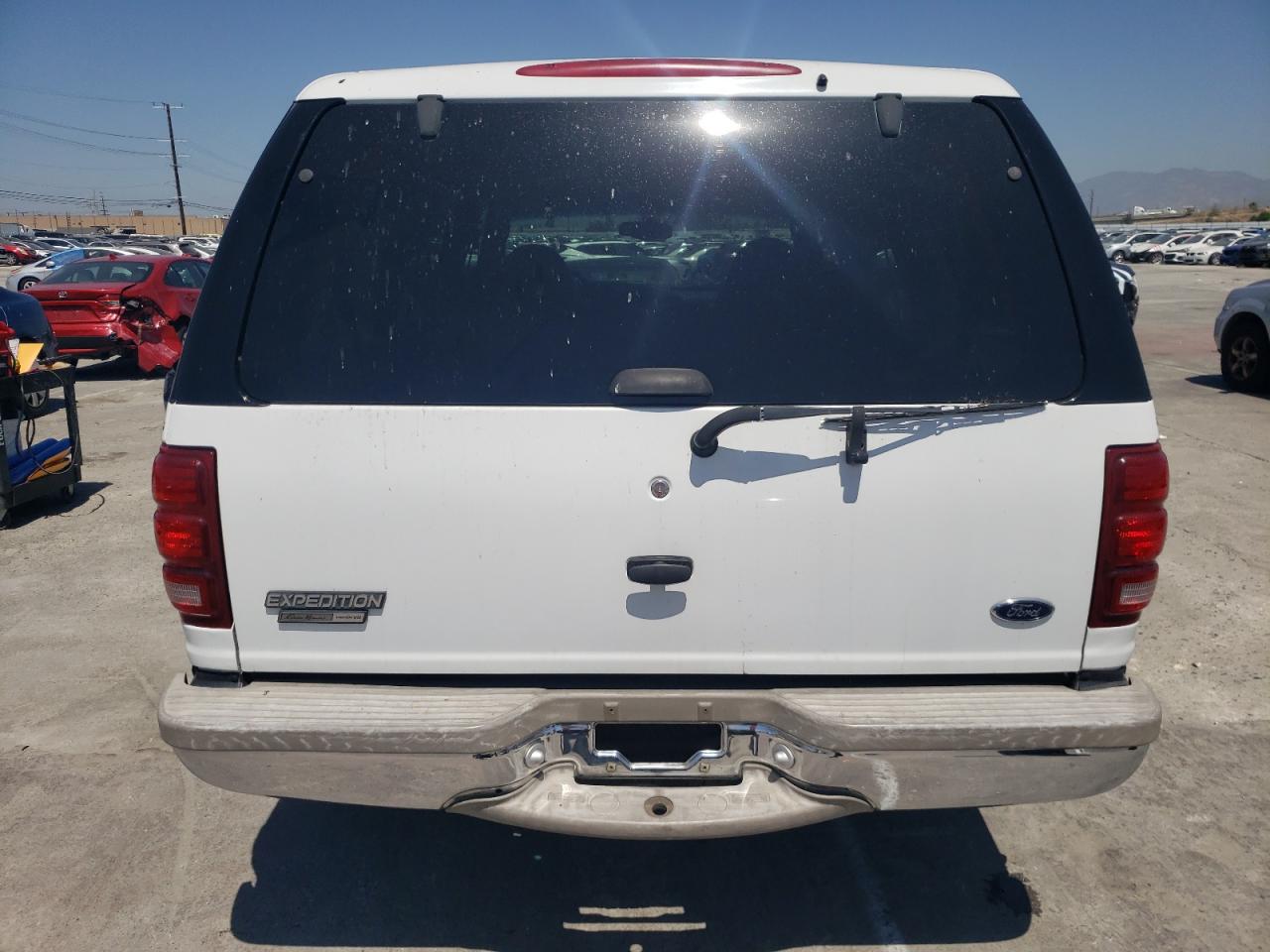 1FMRU17L72LA48321 2002 Ford Expedition Eddie Bauer