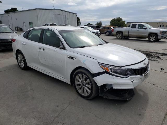 2018 Kia Optima - Image 4
