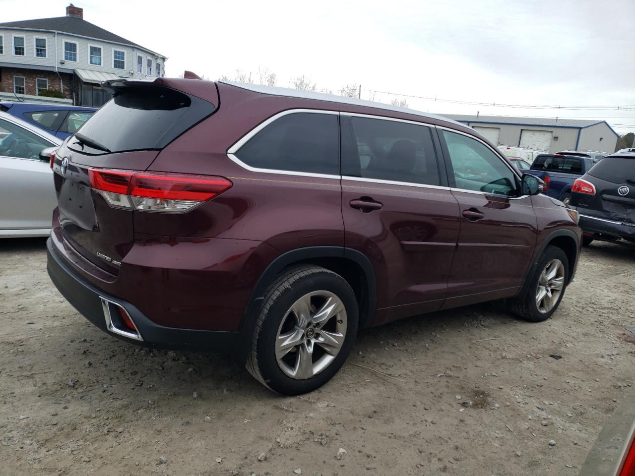 5TDDZRFH4JS892986 2018 Toyota Highlander Limited