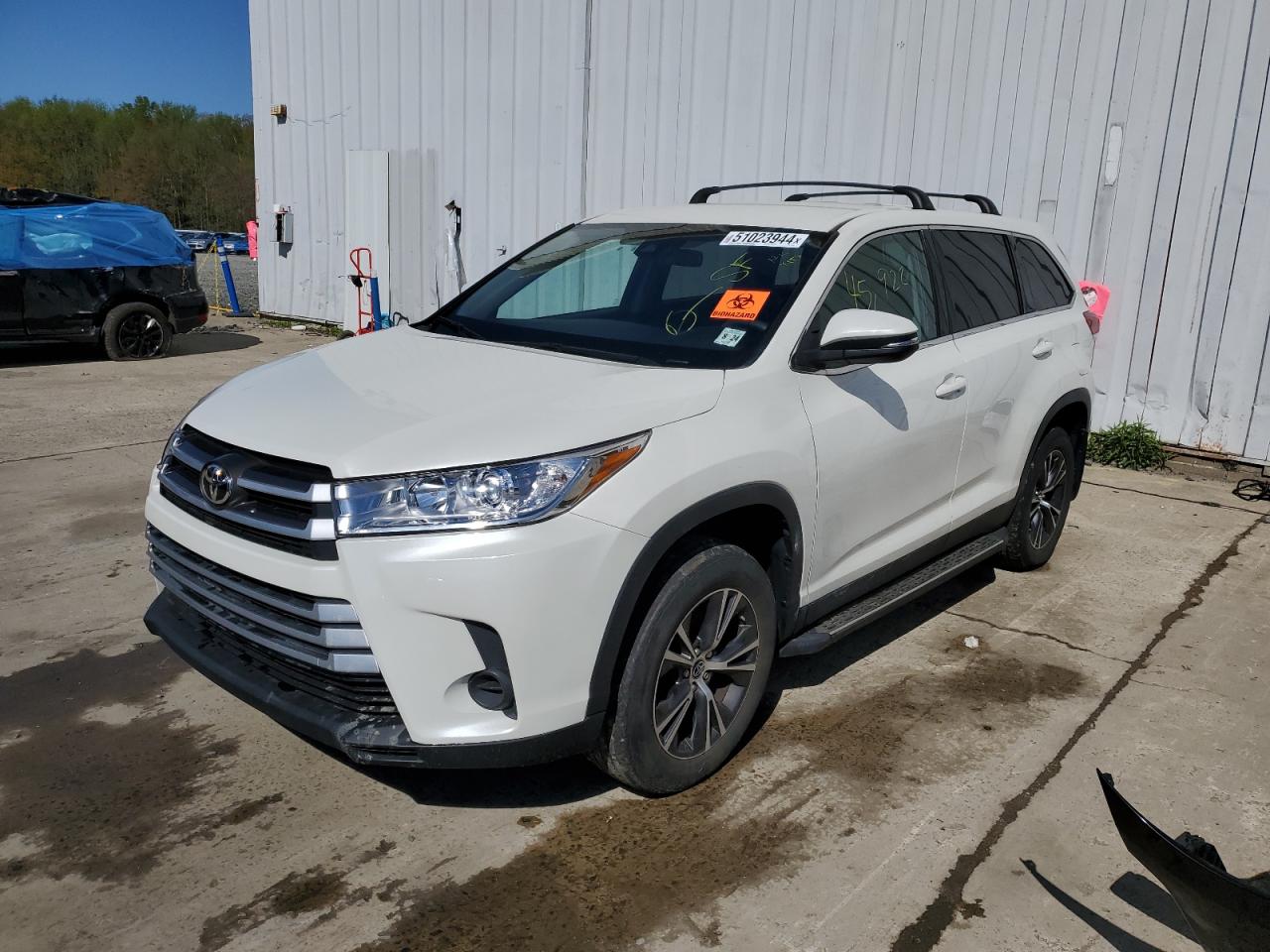 2019 Toyota Highlander Le vin: 5TDBZRFH5KS921095