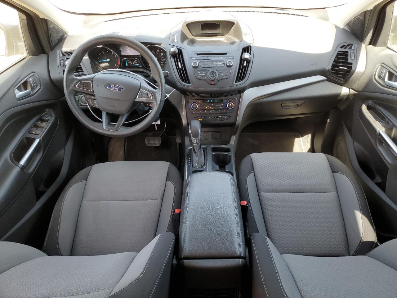 1FMCU0GD6JUC59446 2018 Ford Escape Se