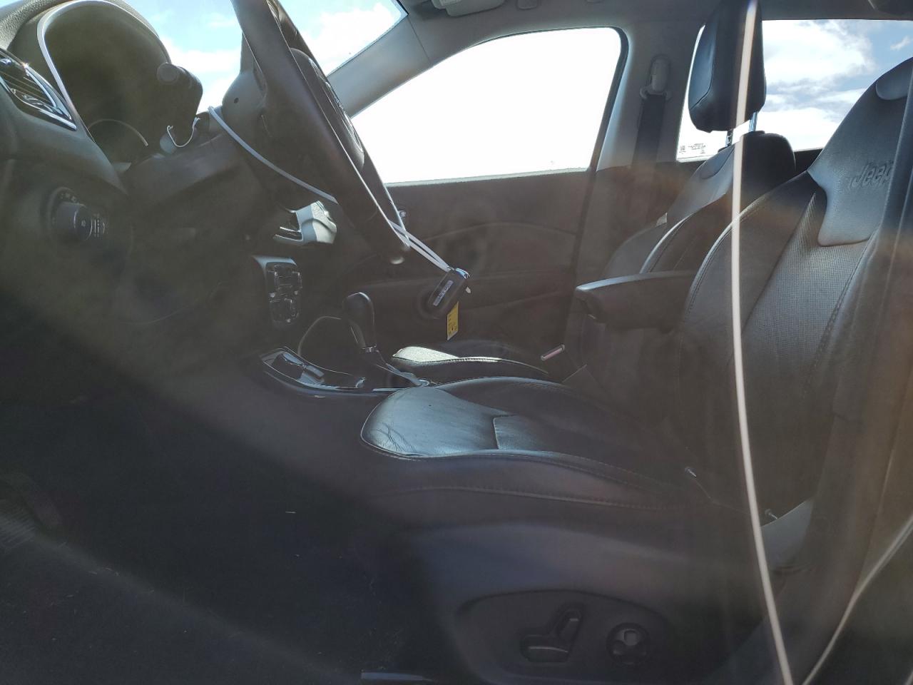 3C4NJDCB2KT595947 2019 Jeep Compass Limited