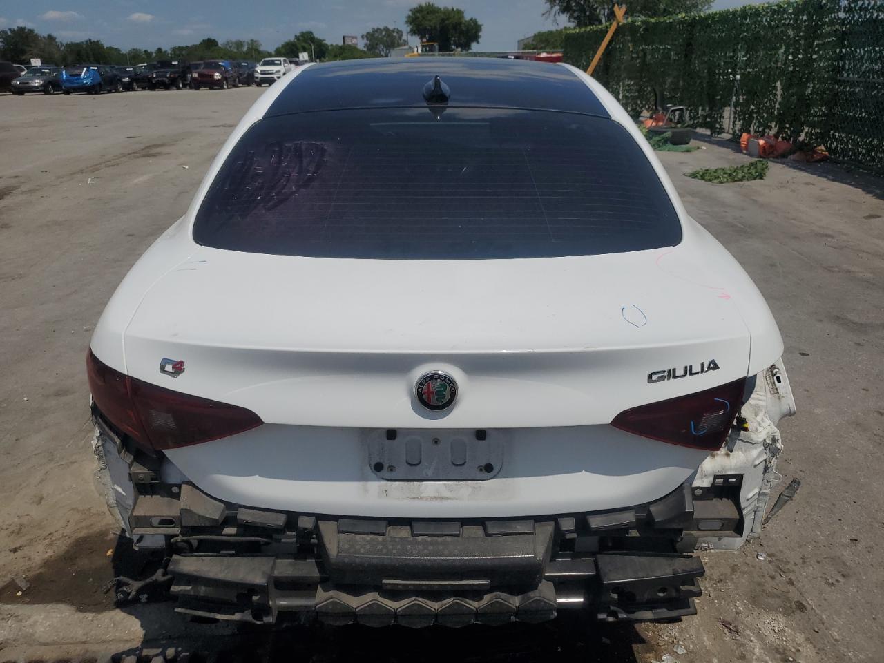 ZARFAEEN2J7580908 2018 Alfa Romeo Giulia Ti Q4