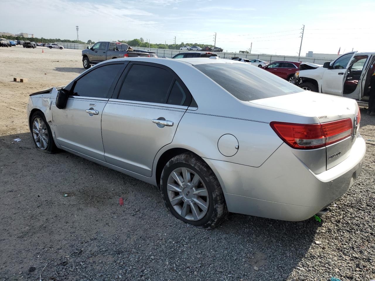 3LNHL2GC2BR761729 2011 Lincoln Mkz