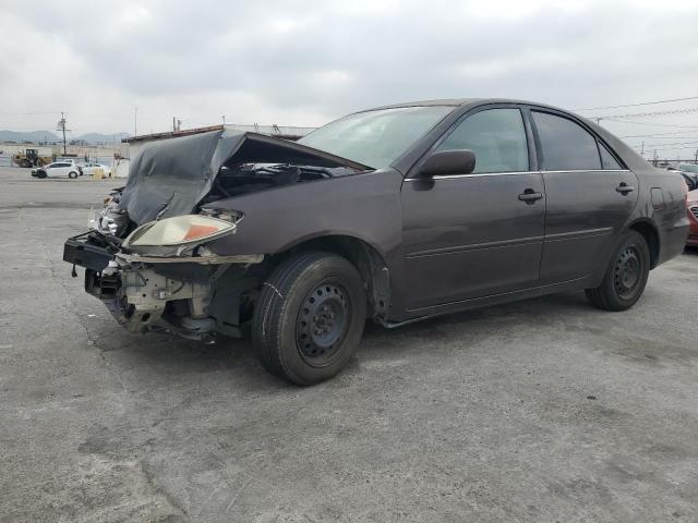 Lot #2491600058 2004 TOYOTA CAMRY LE salvage car