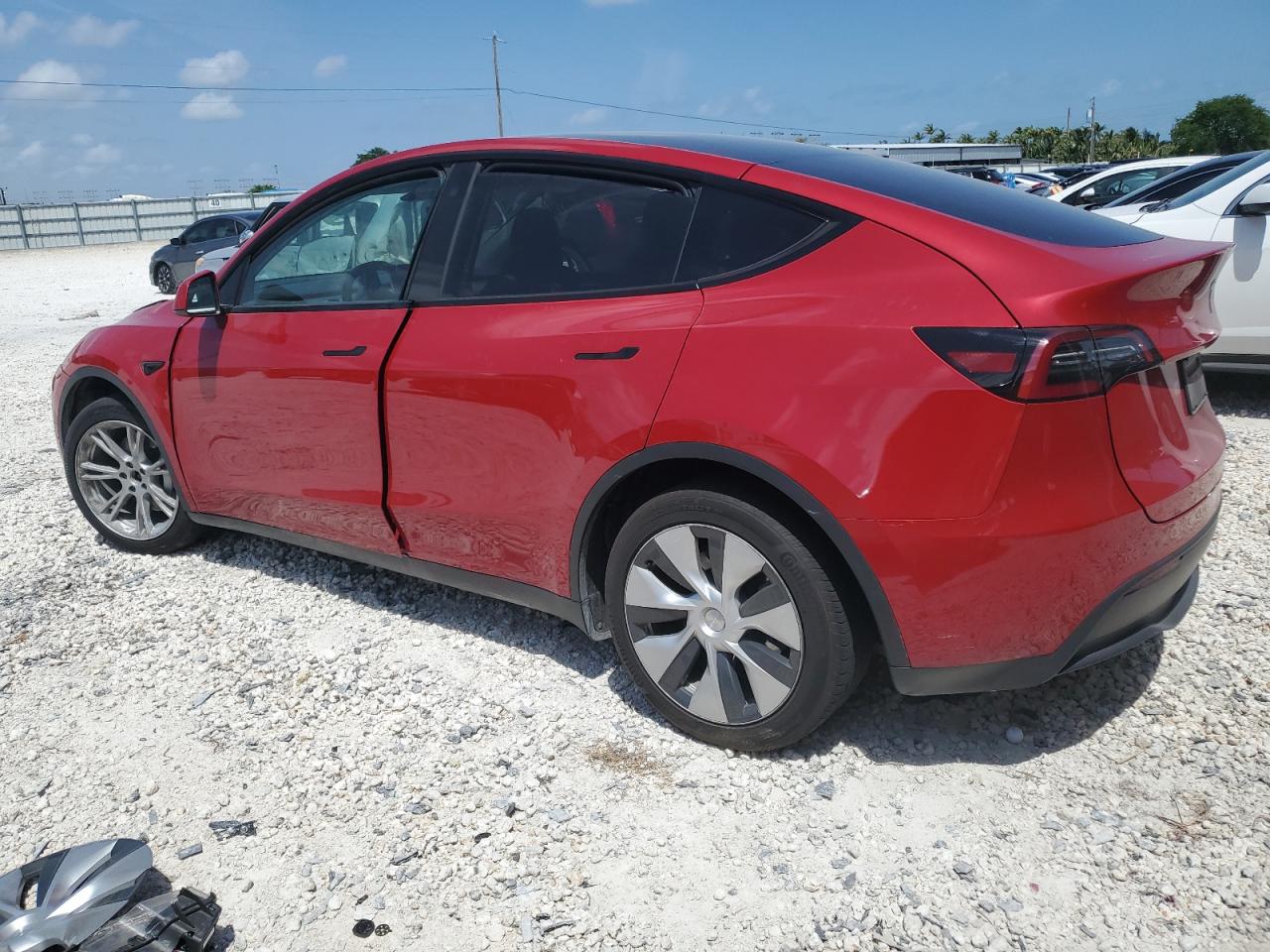 7SAYGAEE7PF772549 2023 Tesla Model Y