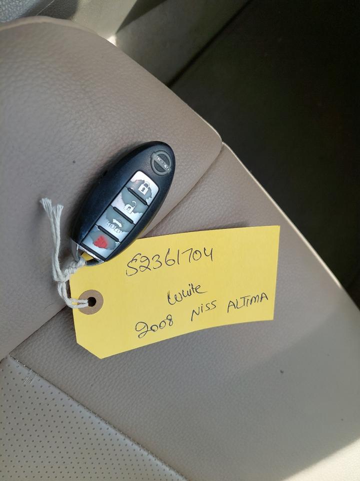 1N4AL21D48C235039 Auction: COPART UAE Lot: 52361704 Location: DUBAI INDUSTRIAL CITY - DUBAI 1N4AL21D48C235039 NISSAN ALTIMA 2008 WHITE Photo 14