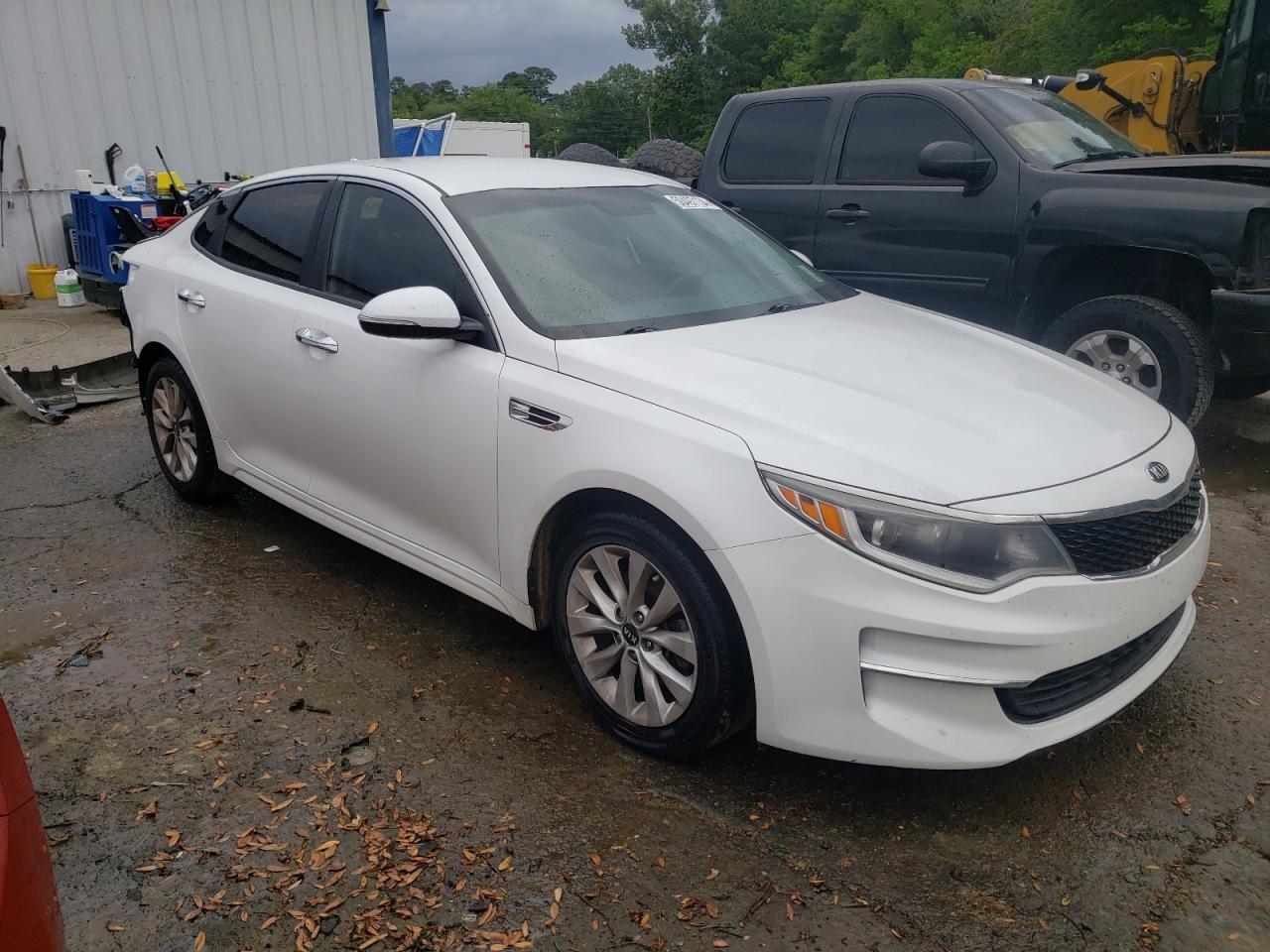 5XXGT4L31JG255274 2018 Kia Optima Lx