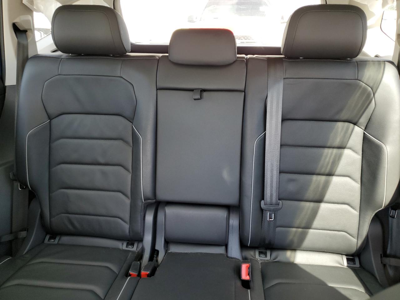 3VV4B7AX4KM145415 2019 Volkswagen Tiguan Sel Premium