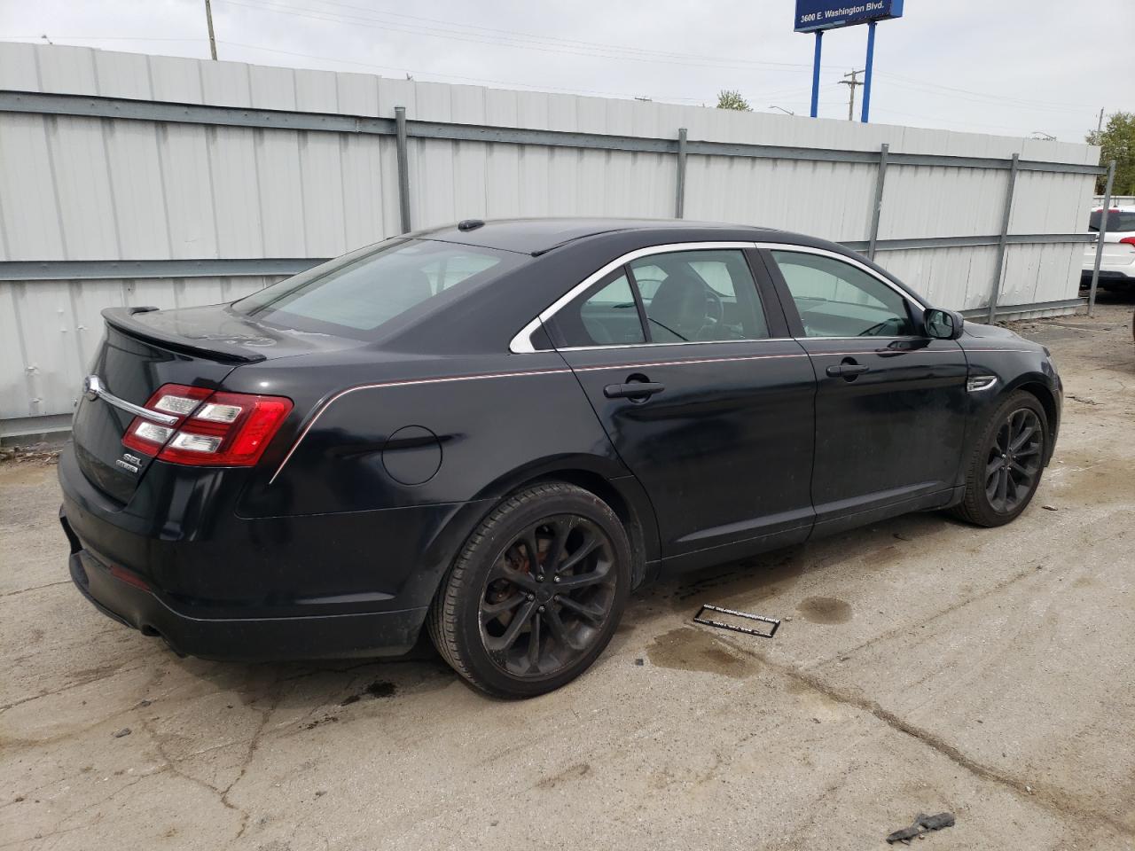 1FAHP2E83FG111933 2015 Ford Taurus Sel