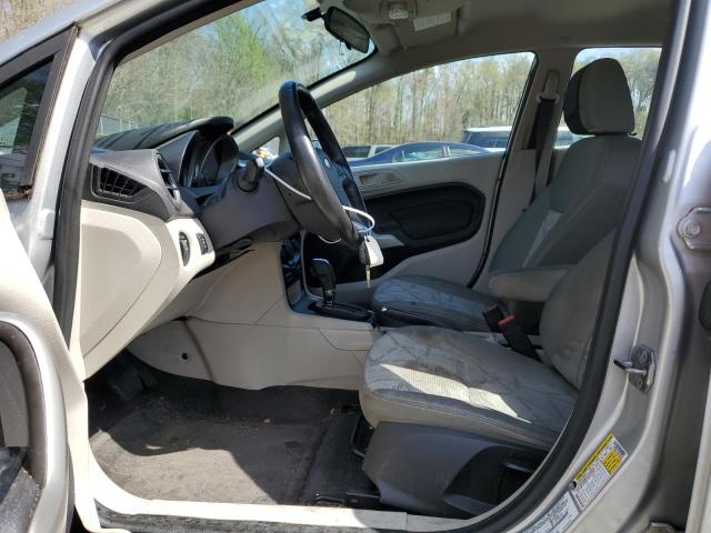 Lot #2461323510 2013 FORD FIESTA SE salvage car