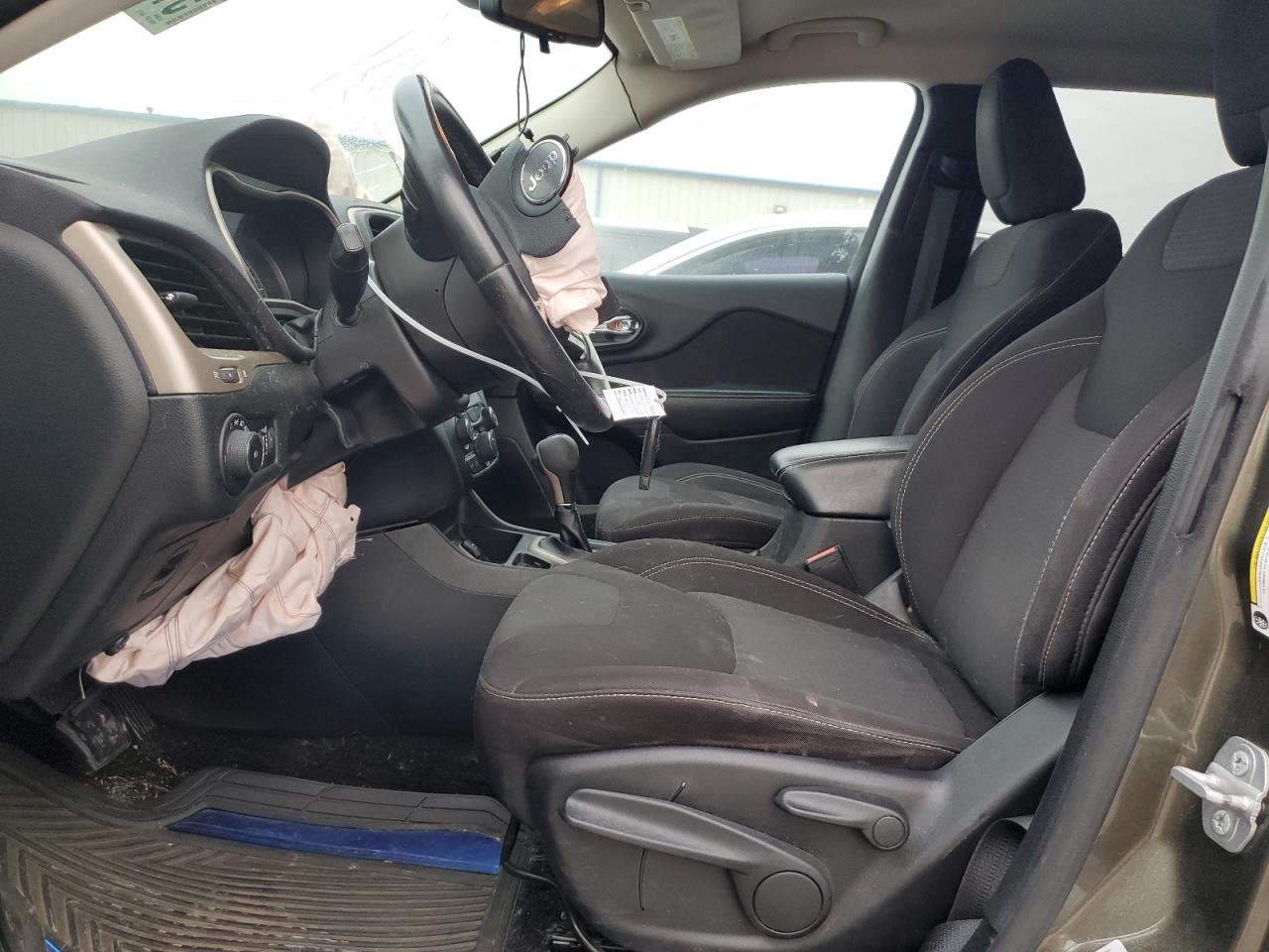 1C4PJLCB6FW656848 2015 Jeep Cherokee Latitude