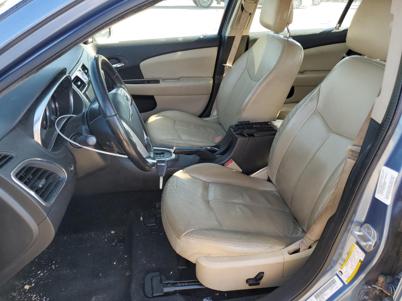 1C3BC2FG5BN618523 2011 Chrysler 200 Limited