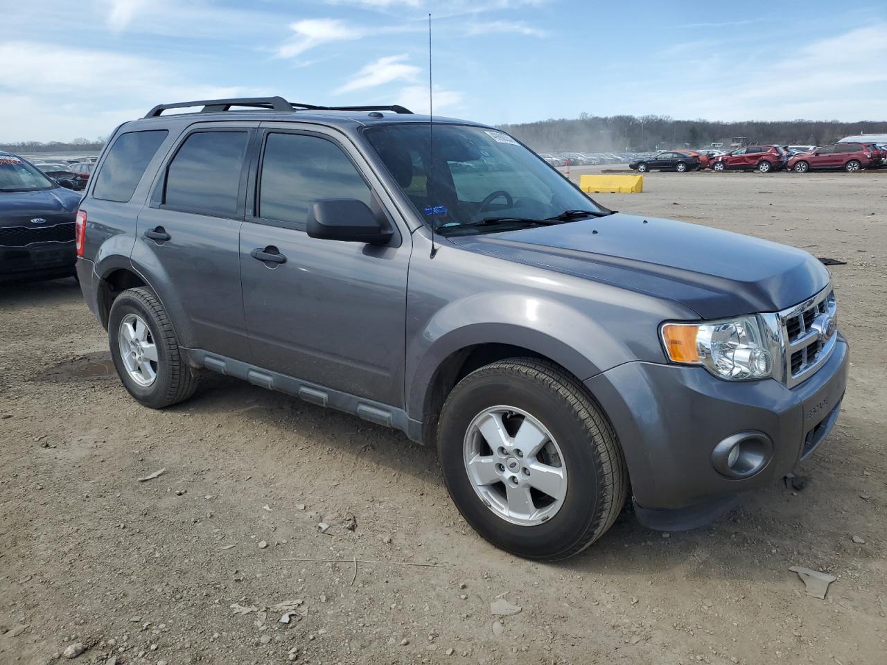 1FMCU0DG4BKC71106 2011 Ford Escape Xlt