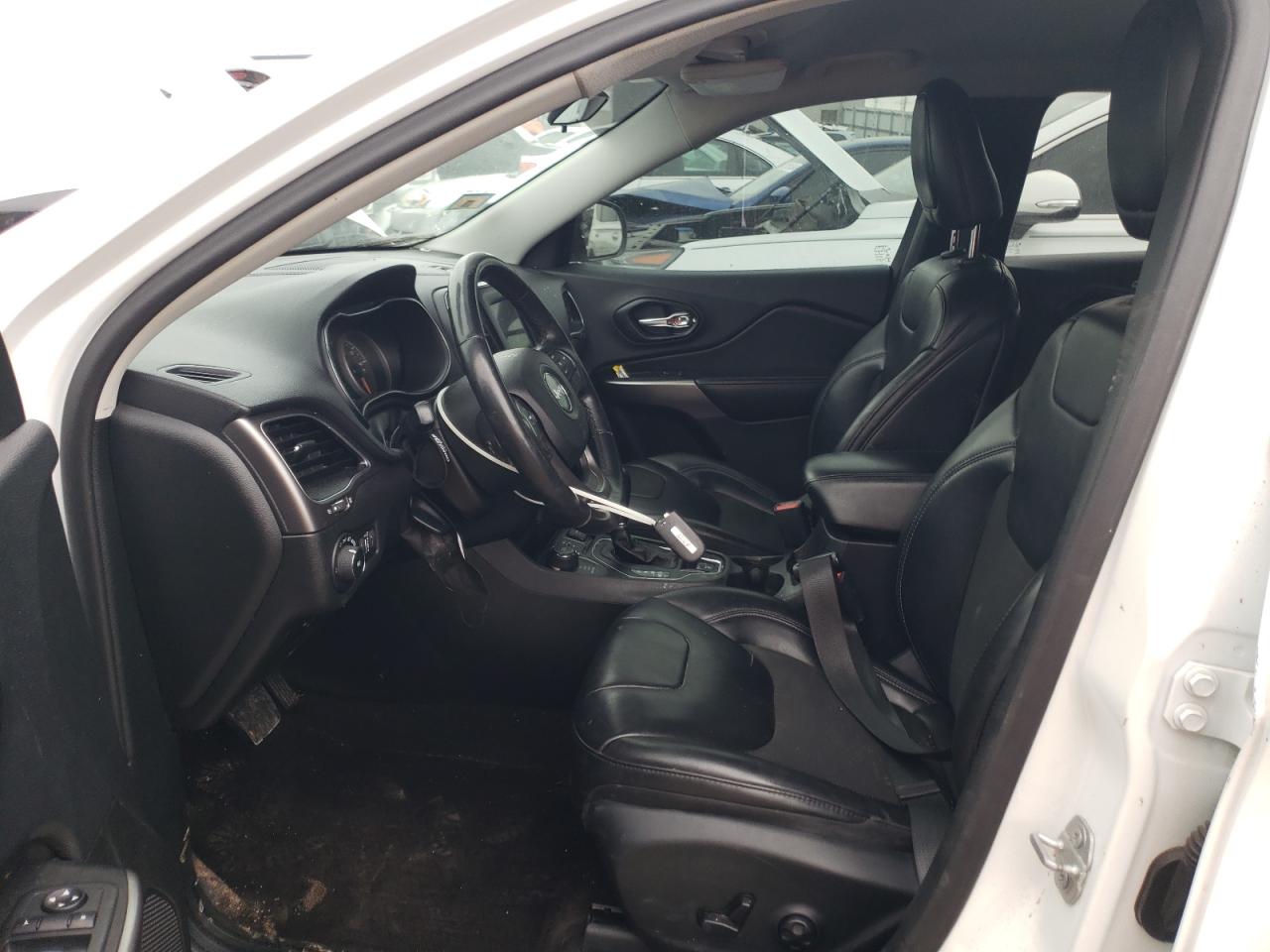 1C4PJMLBXKD261776 2019 Jeep Cherokee Latitude Plus