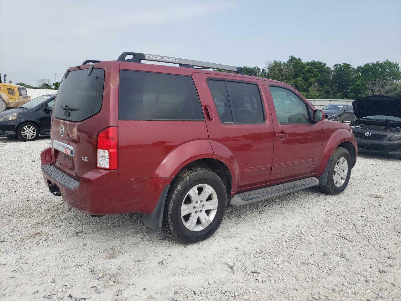 5N1AR18W25C715324 2005 Nissan Pathfinder Le