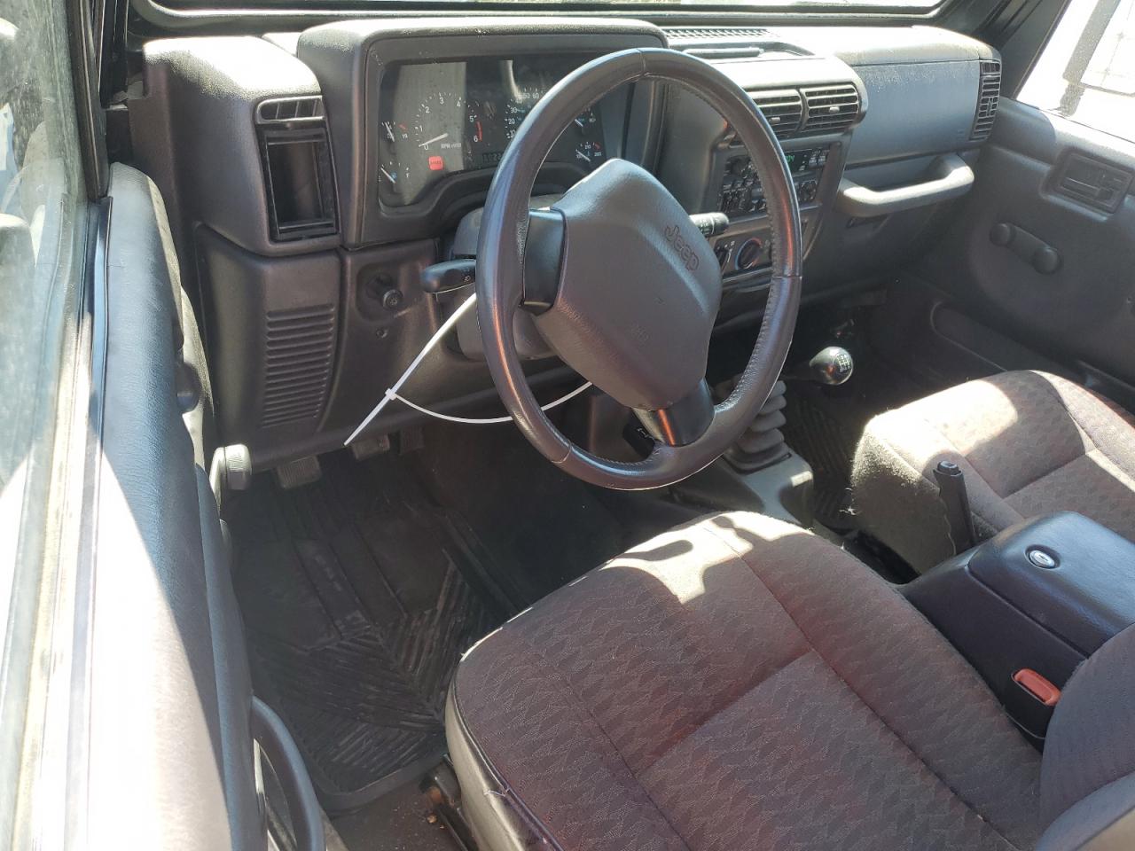 1J4FA49S5YP793215 2000 Jeep Wrangler / Tj Sport