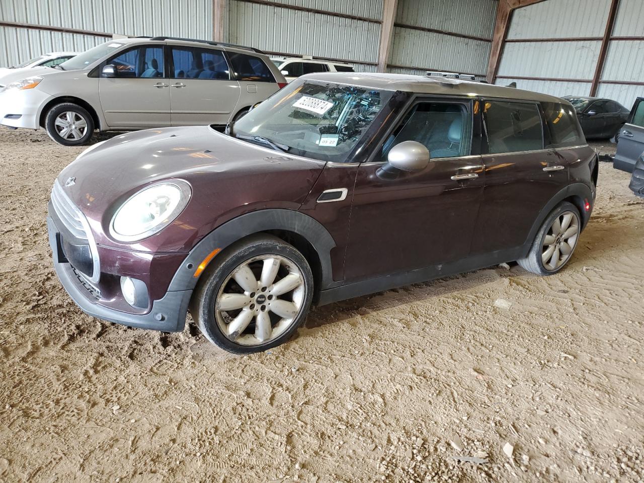 2016 Mini Cooper Clubman vin: WMWLN5C56G2B34819