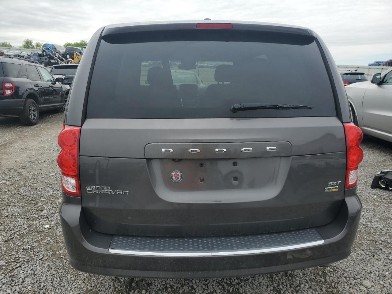 2C4RDGCG1KR611256 2019 Dodge Grand Caravan Sxt