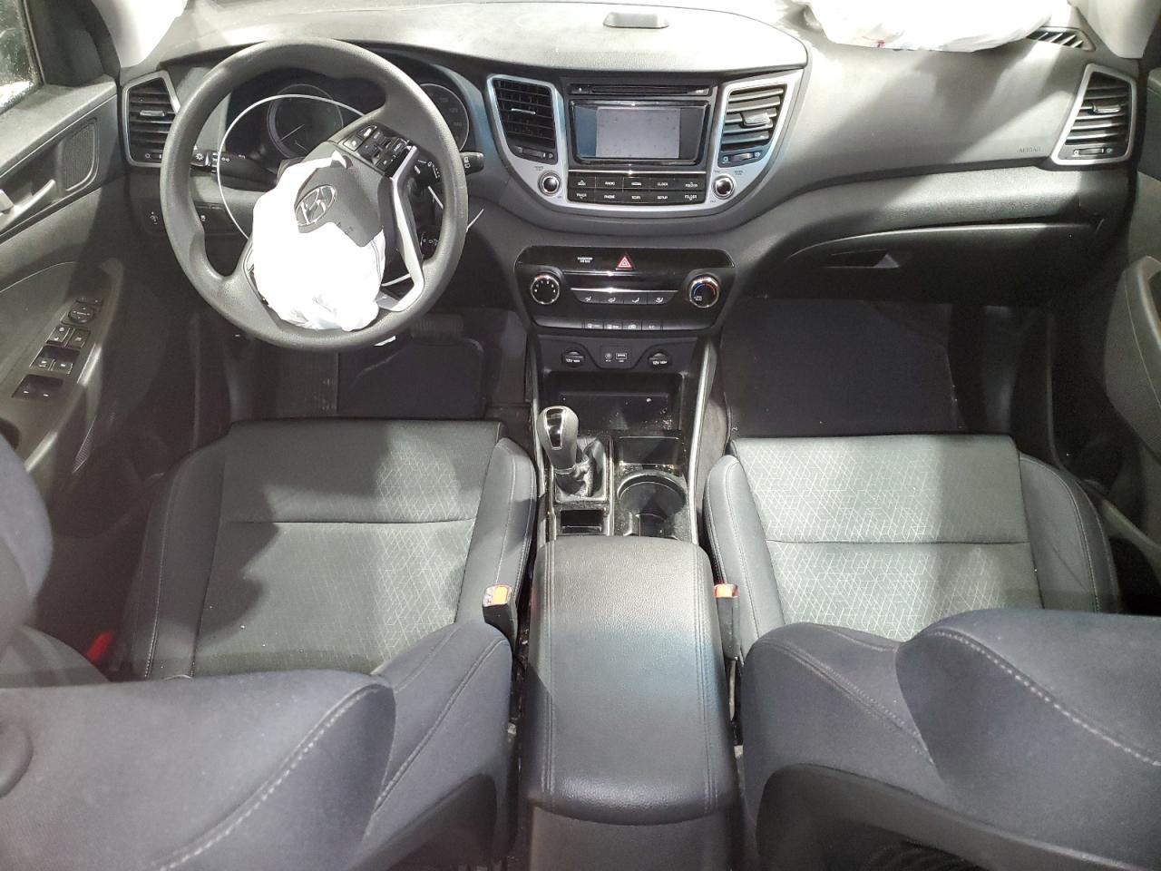 KM8J2CA4XJU825437 2018 Hyundai Tucson Se