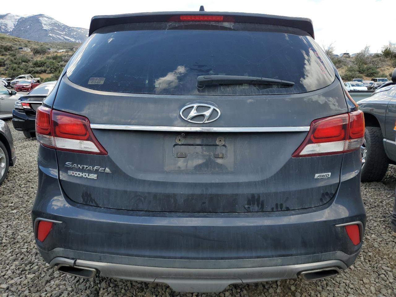 2017 Hyundai Santa Fe Se vin: KM8SMDHF3HU189286